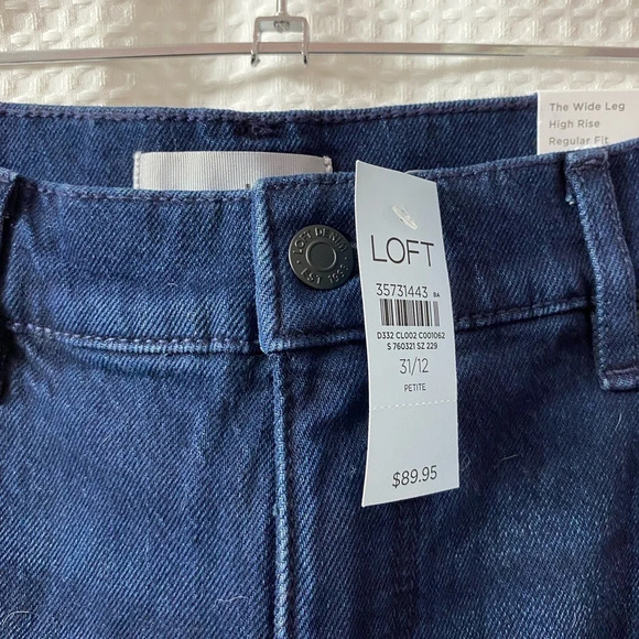 NWT LOFT Petite Unpicked Hem High Rise Wide Leg Jeans in Rinse Overdye Wash - Picture 6 of 8